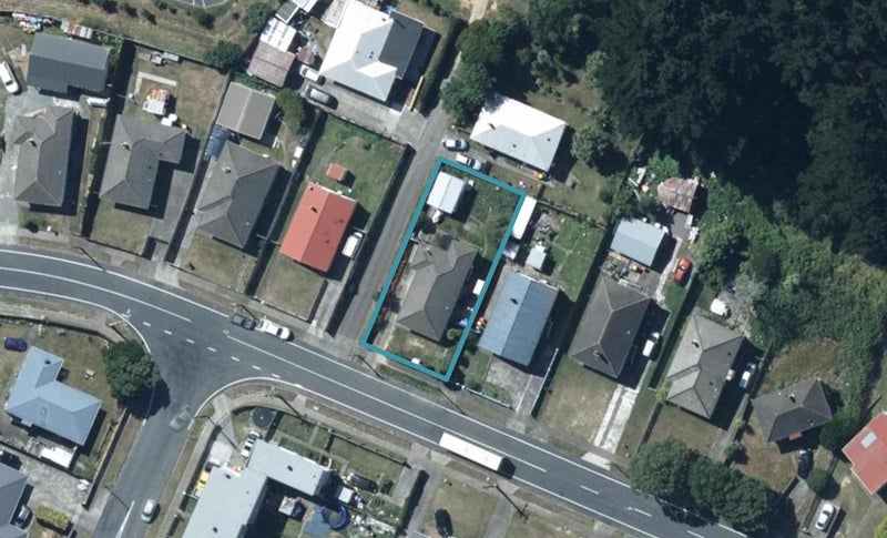 125 Castor Crescent, Cannons Creek, Porirua - Carousel 1