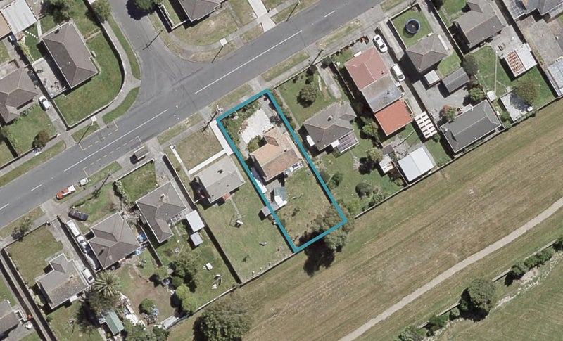 28 Reynolds Street, Taita, Lower Hutt - Carousel 1