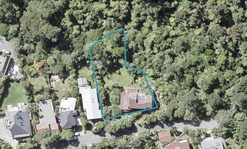 33 Moana Road, Days Bay, Lower Hutt - Carousel 1