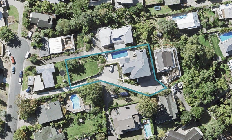 9 Beacon Avenue, Campbells Bay, Auckland - Carousel 1