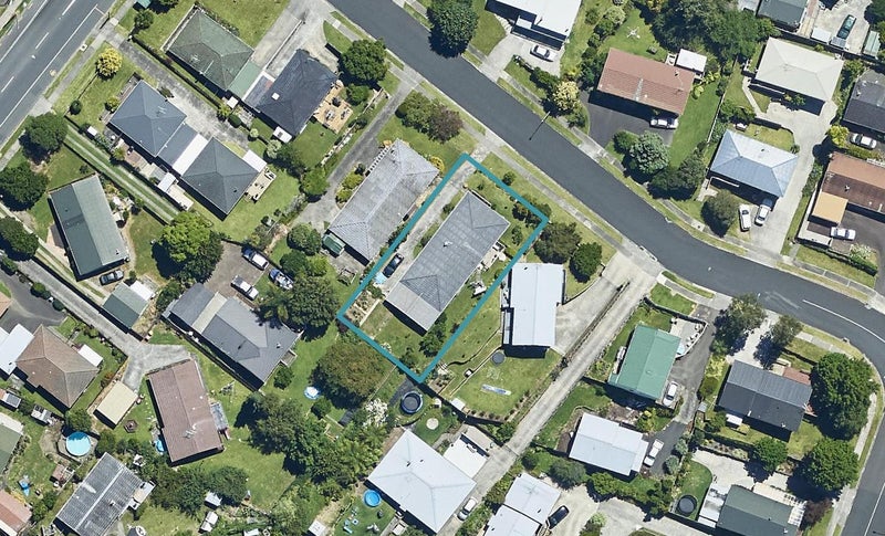8 Chester Street, Judea, Tauranga - Carousel 1