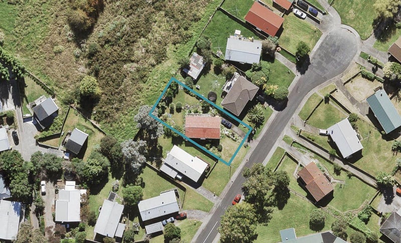 6 Timandra Place, Massey, Auckland - Carousel 1