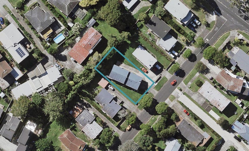 2/7 Simkin Avenue, Saint Johns, Auckland - Carousel 1
