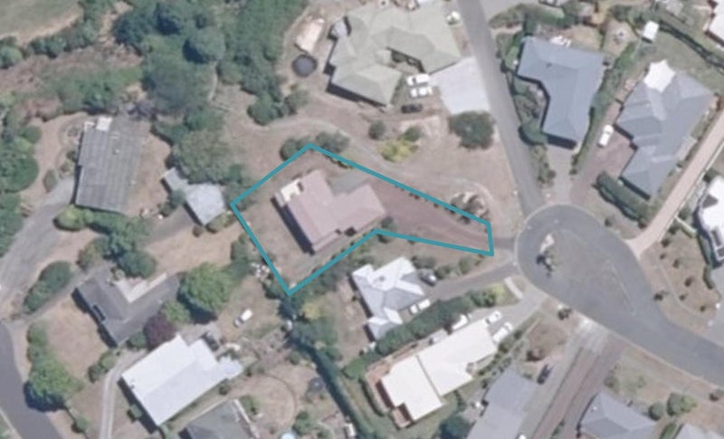 19 Fairview Terrace, Waipahihi, Taupō - Carousel 1