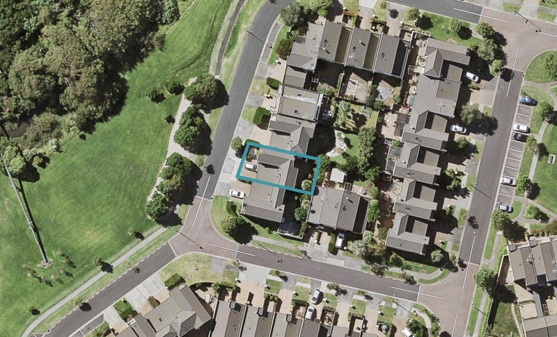 42 Tiger Drive, Golflands, Auckland - Carousel 1