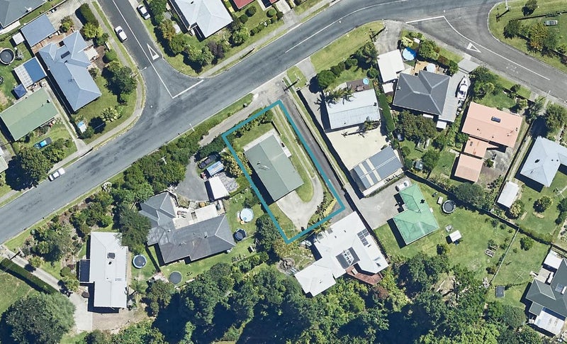 49 Kingswood Road, Brookfield, Tauranga - Carousel 1