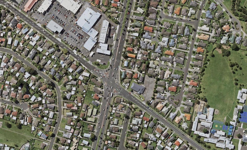 1/141 Te Irirangi Drive, Clover Park, Auckland - Carousel 1