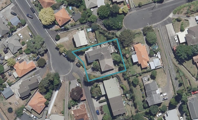56 Plunket Terrace, Hamilton East, Hamilton - Carousel 1