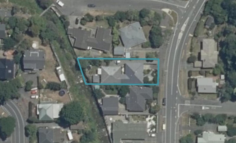 1/4 Brook Street, The Brook, Nelson - Carousel 1