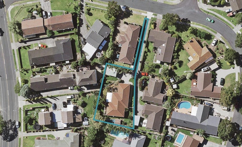 7 Raddock Place, Farm Cove, Auckland - Carousel 1