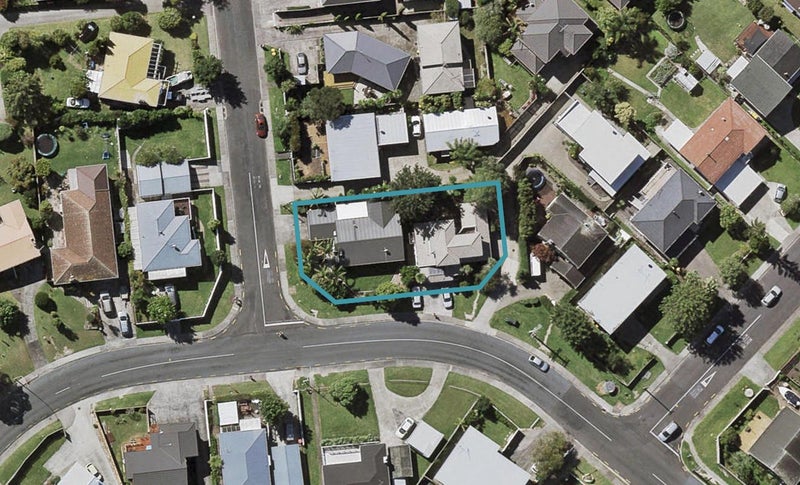 2/1 Seine Road, Forrest Hill, Auckland - Carousel 1
