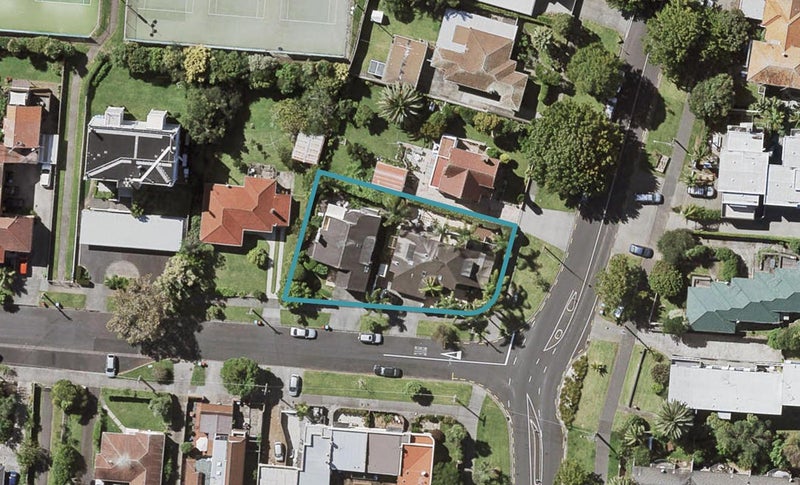 16 Tagalad Road, Mission Bay, Auckland - Carousel 1