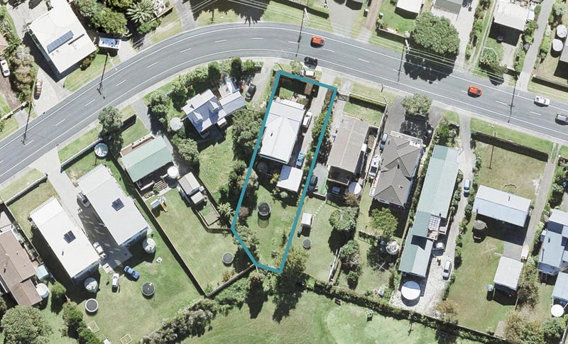 1377 Whangaparaoa Road, Army Bay, Whangaparaoa - Carousel 1