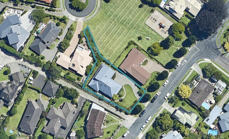 77 Kings Avenue, Matua, Tauranga - Carousel 1