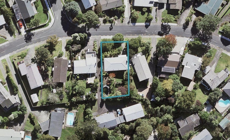 47 McDowell Crescent, Hillcrest, Auckland - Carousel 1