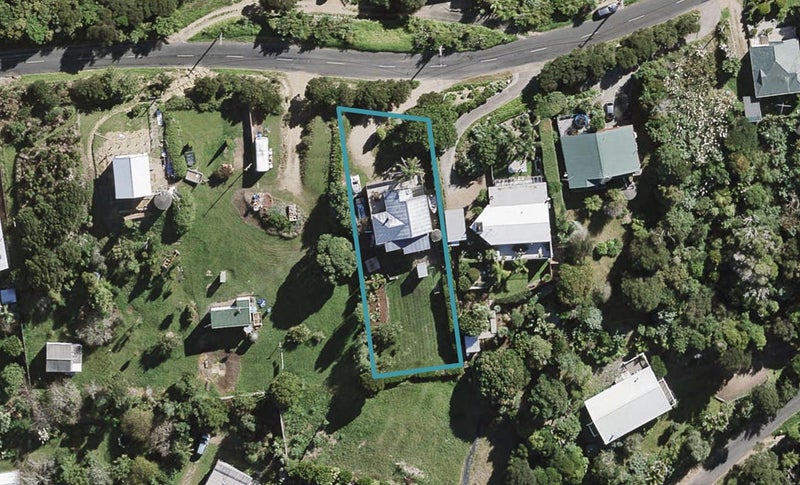 30 Pacific Parade, Surfdale, Waiheke Island - Carousel 1