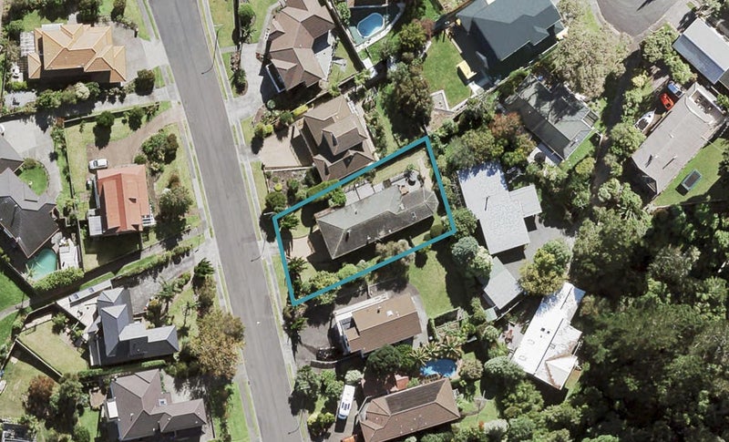 6 Sylvania Crescent, Lynfield, Auckland - Carousel 1