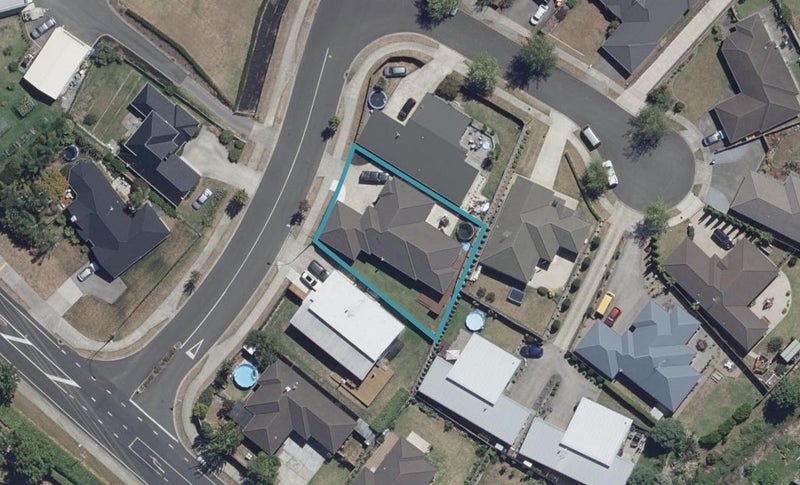 105 Farnborough Drive, Grandview Heights, Hamilton - Carousel 1