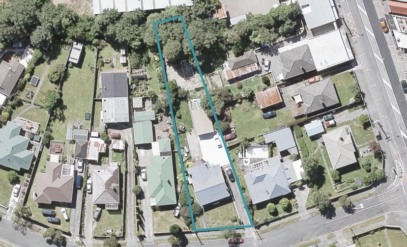 6 Gibbs Crescent, Wainuiomata, Lower Hutt - Carousel 1