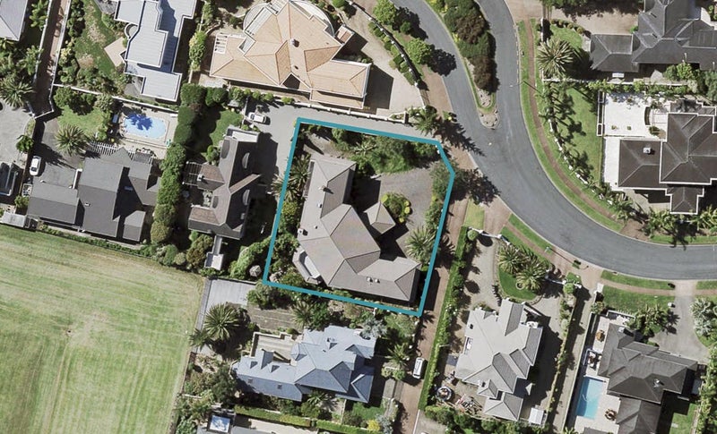 63 Manor Park, Sunnyhills, Auckland - Carousel 1