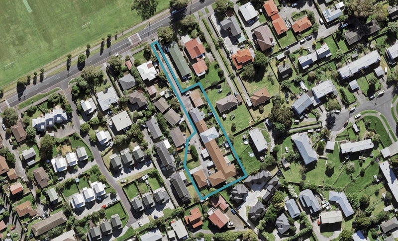 4/76 Riversdale Road, Avondale, Auckland - Carousel 1