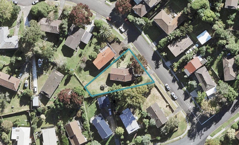 4 Cottam Grove, Northcross, Auckland - Carousel 1