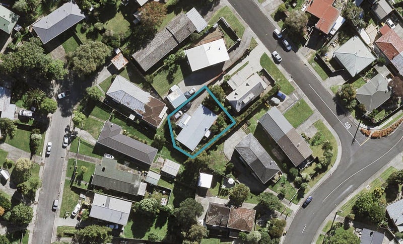 85A Girrahween Drive, Totara Vale, Auckland - Carousel 1
