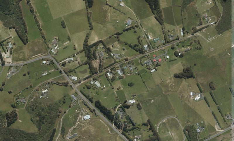 18 Highland Road, Brighton, Dunedin - Carousel 1
