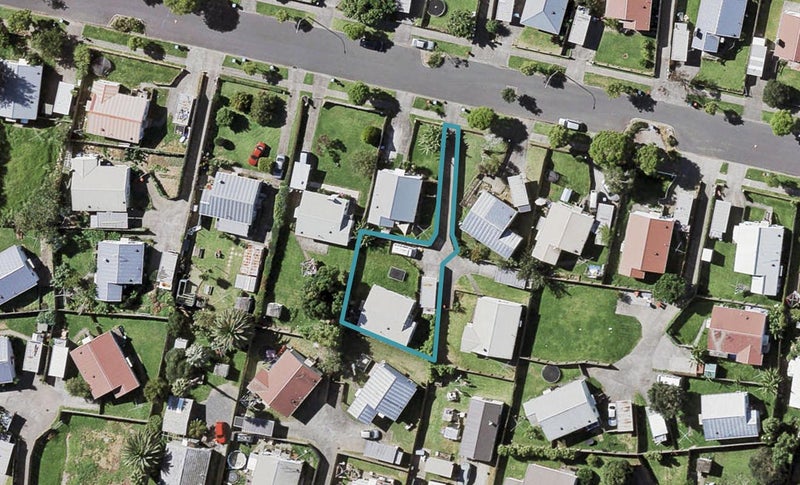 51B Maybury Street, Point England, Auckland - Carousel 1