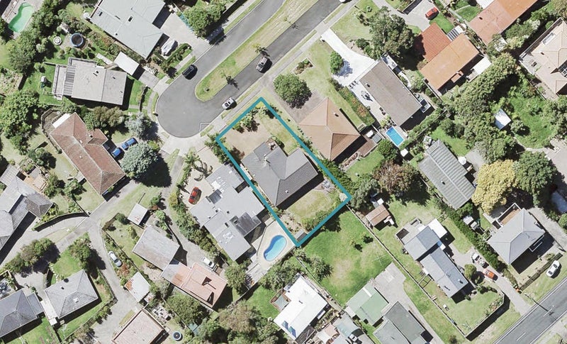 27 Hollyhock Place, Browns Bay, Auckland - Carousel 1