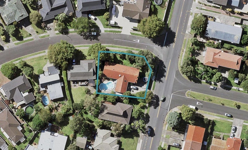 102 Glenmore Road, Sunnyhills, Auckland - Carousel 1