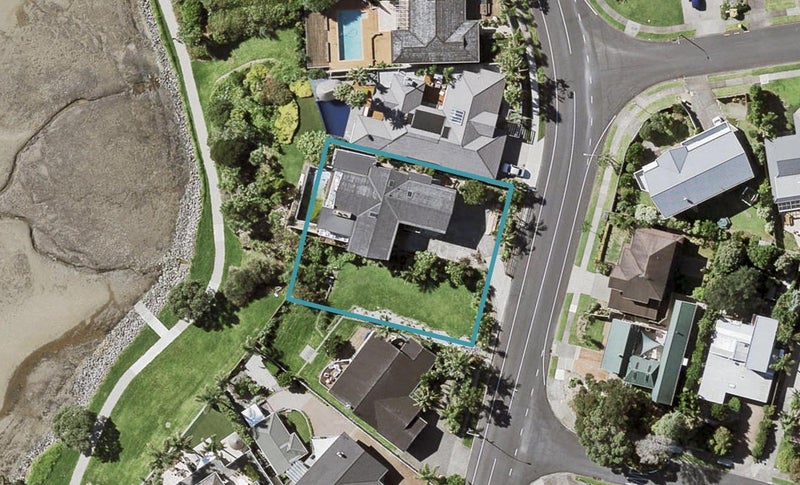 109 Fisher Parade, Sunnyhills, Auckland - Carousel 1