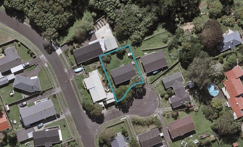 3 Kirton Place, Westown, New Plymouth - Carousel 1