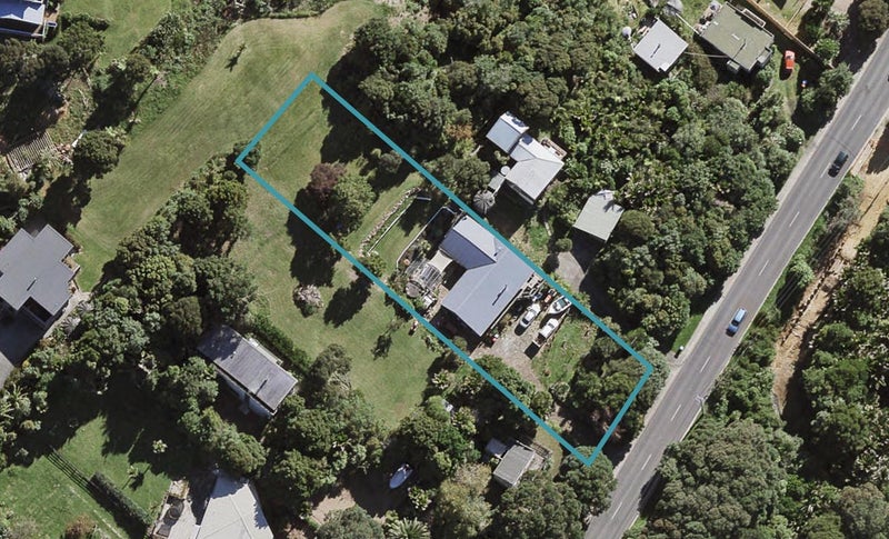 12 Onetangi Road, Onetangi, Waiheke Island - Carousel 1