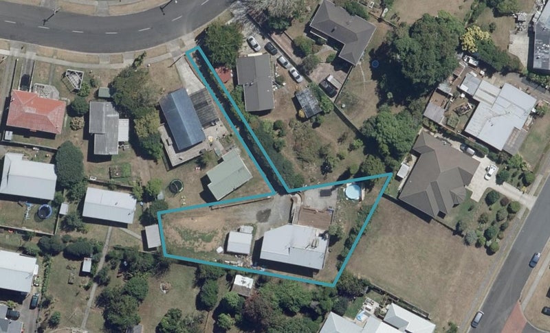 18A Cowley Drive, Temple View, Hamilton - Carousel 1