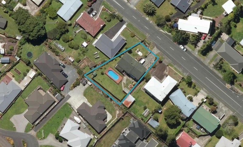 17 Te Puia Street, Kamo, Whangarei - Carousel 1