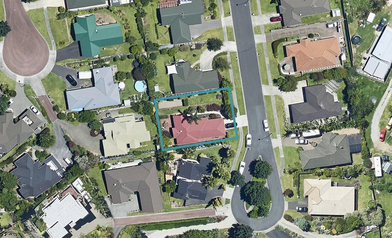 22 Amberley Crescent, Bethlehem, Tauranga - Carousel 1