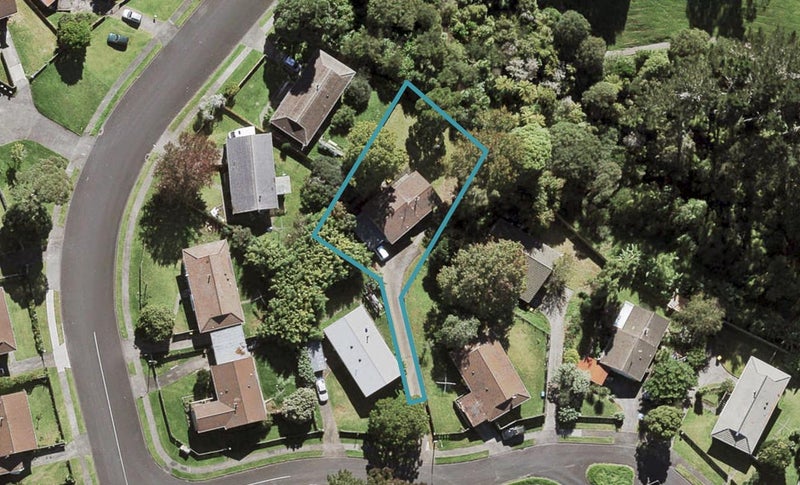 6 Cecil Beatt Place, West Harbour, Auckland - Carousel 1