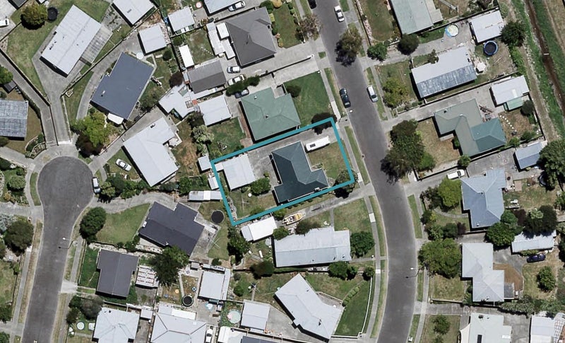 14 Henley Crescent, Pirimai, Napier - Carousel 1