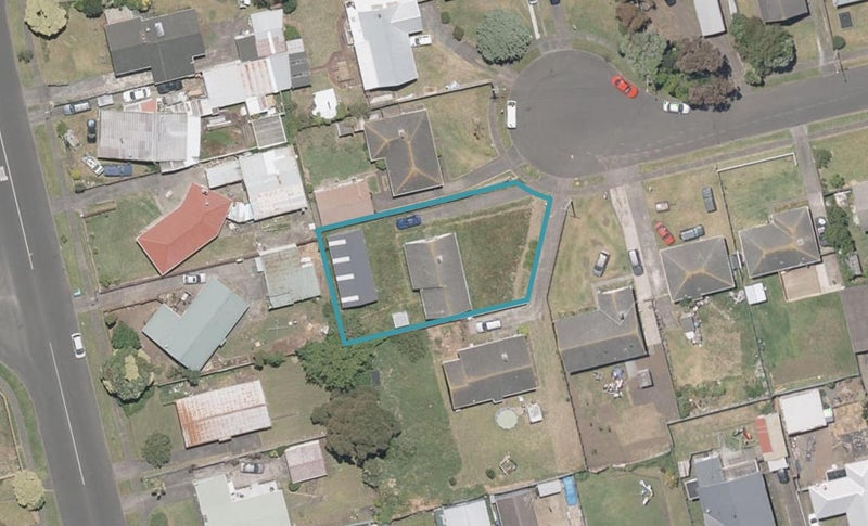 27 Armstrong Place, Gonville, Whanganui - Carousel 1