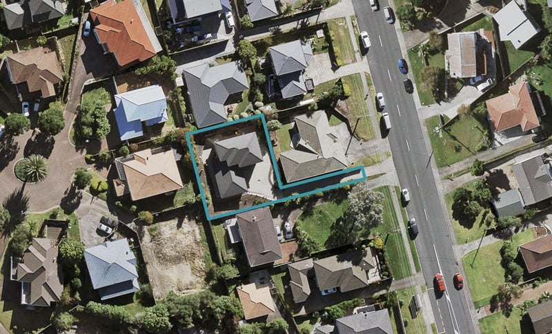 84A Sunset Road, Unsworth Heights, Auckland - Carousel 1