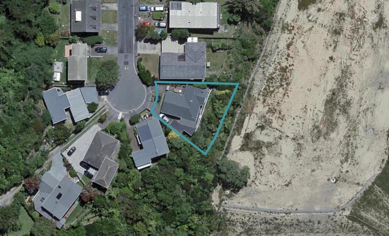 31 Breton Grove, Kingston, Wellington - Carousel 1