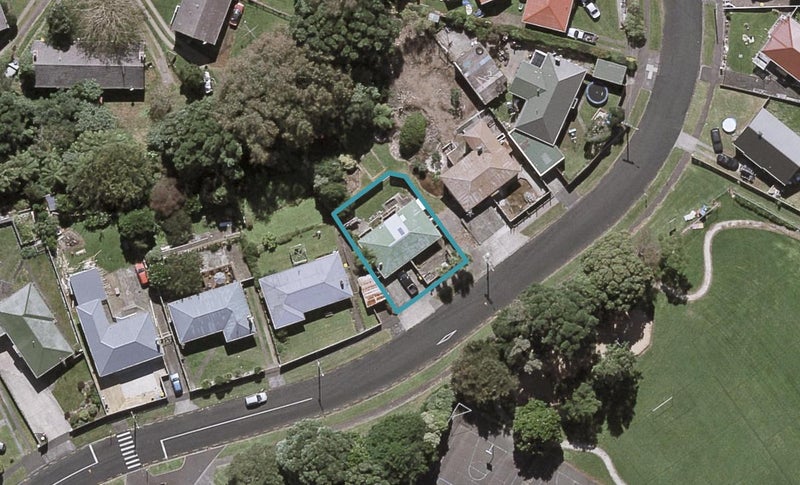 13 Endeavour Street, Marfell, New Plymouth - Carousel 1