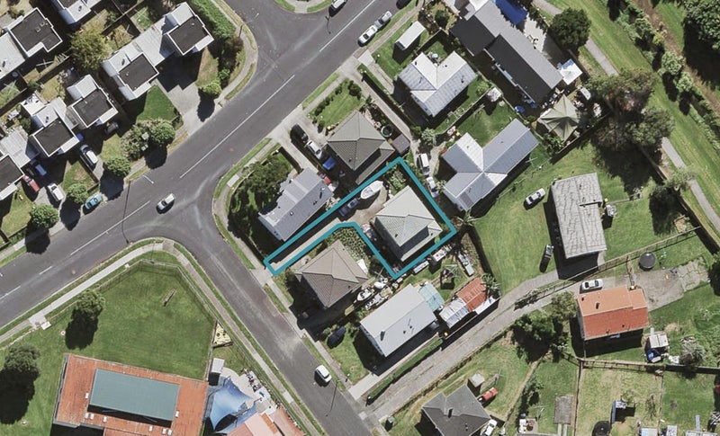 2A Harvard Place, Mangere, Auckland - Carousel 1