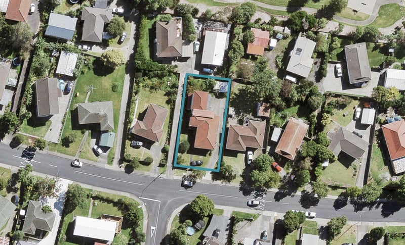 27 Pisces Road, Glen Eden, Auckland - Carousel 1