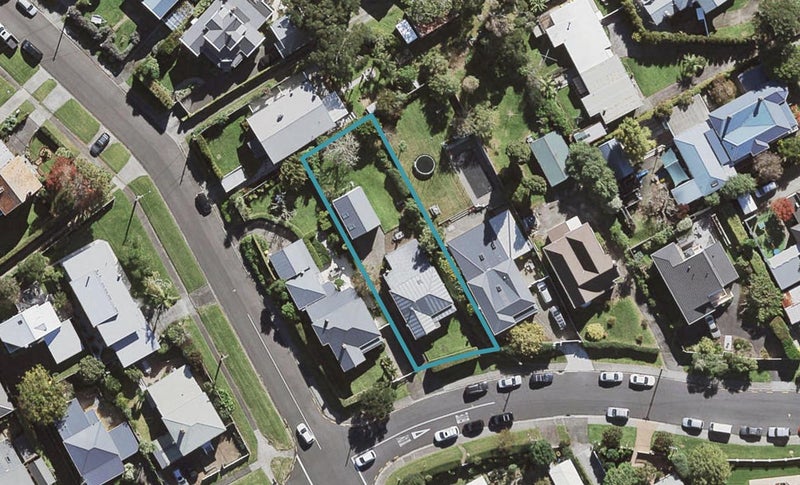 17 Rugby Road, Birkenhead, Auckland - Carousel 1