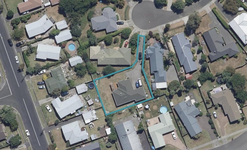 11 Kimiora Close, Fairview Downs, Hamilton - Carousel 1