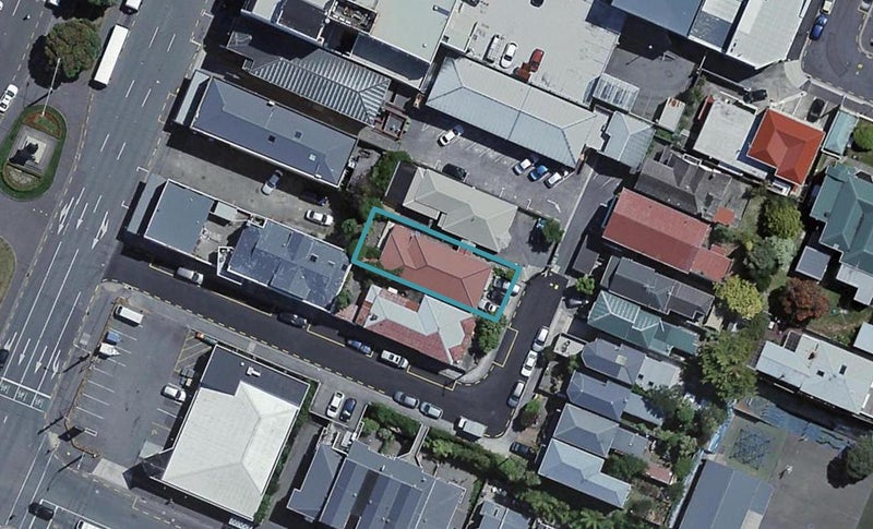 11 Edge Hill, Mount Victoria, Wellington - Carousel 1