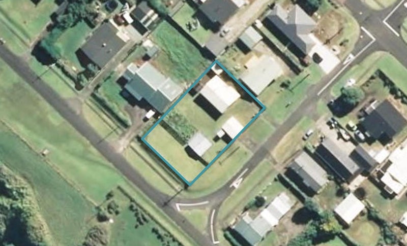 6 Aperaniko Street, Hawera - Carousel 1