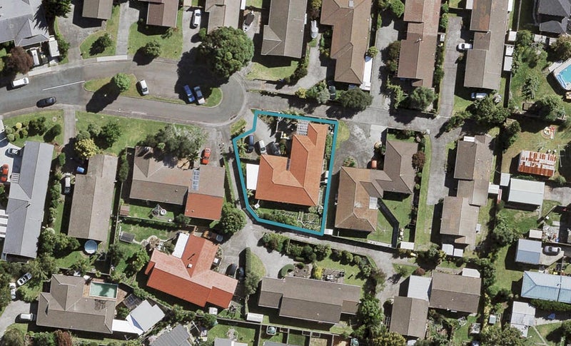 27 Ti Nana Crescent, Henderson, Auckland - Carousel 1